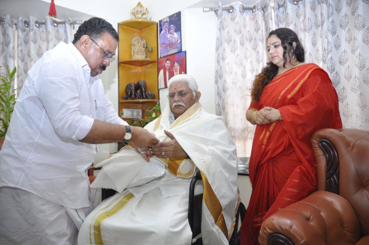 ഇത്തവണയും പതിവ് തെറ്റിക്കാതെ ഹസന്‍ ജഗതിക്കുള്ള കൈനീട്ടവുമായെത്തി. പേയാട് നിന്ന് വിളപ്പില്‍ശാലയിലേക്ക് പോകുന്ന വഴിയിലുള്ള കാട്ടുവിളയിലെ ജഗതിയുടെ വീട്ടിലാണ് ഹസനെത്തിയത്.