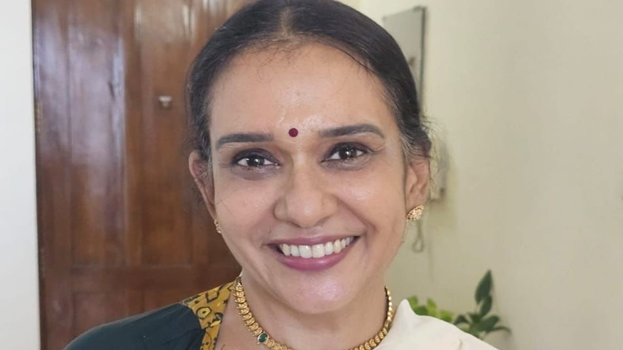 Maala Parvathi: ‘കൂടെ വരട്ടേയെന്ന് ചോദിക്കുന്നവരോട്’പോടാ’ എന്ന് പറഞ്ഞാല് പോരേ? അത് വലിയ വിഷയമായി മനസില് കൊണ്ടുനടക്കണോ?’ Maala Parvathi: ‘കൂടെ വരട്ടേയെന്ന് ചോദിക്കുന്നവരോട്’പോടാ’ എന്ന് പറഞ്ഞാല് പോരേ? അത് വലിയ വിഷയമായി മനസില് കൊണ്ടുനടക്കണോ?’