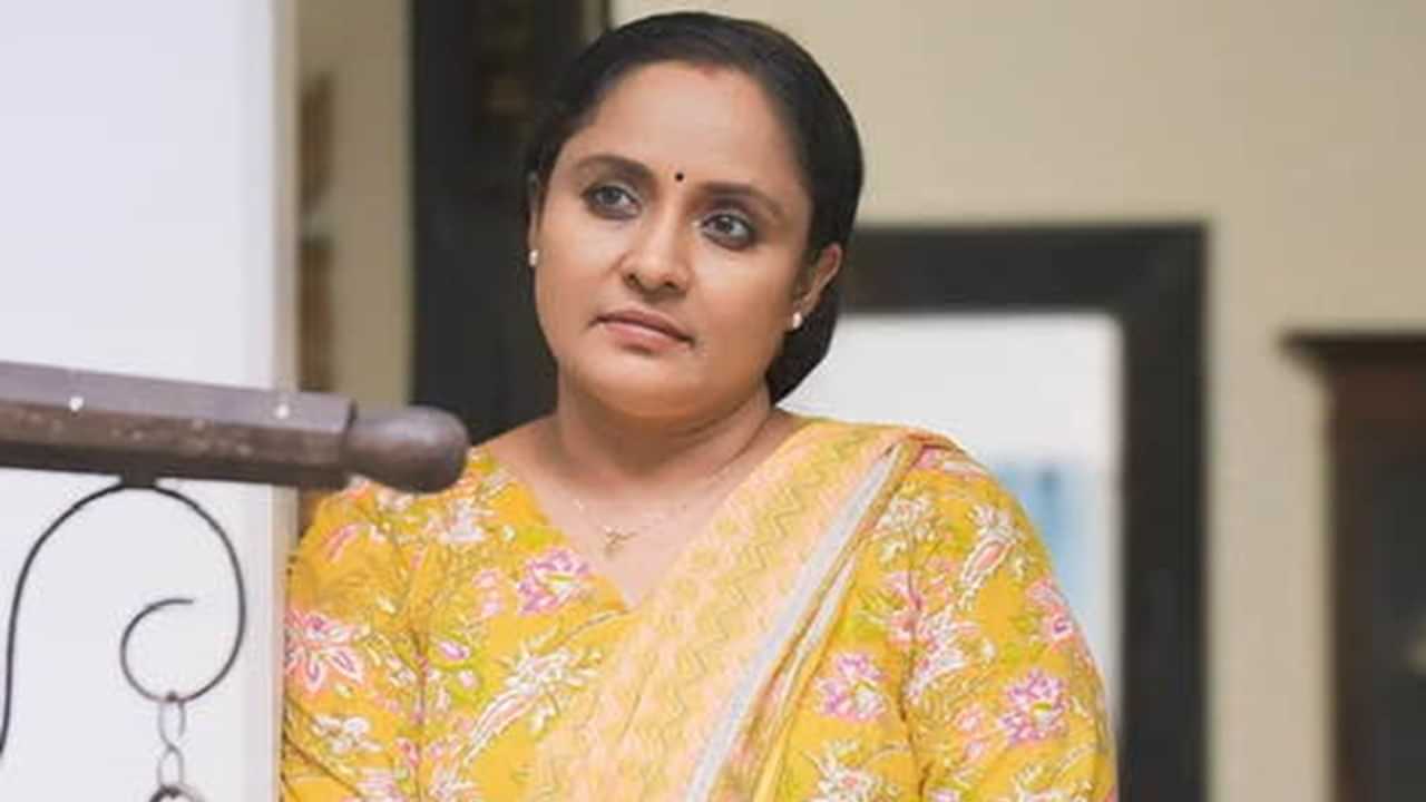 Nisha Sarangh: ആരോഗ്യം ശ്രദ്ധിക്കുന്നതിനെക്കുറിച്ചാണ് അന്ന് പറഞ്ഞത്; പക്ഷേ, അതിന് വന്നത് വേറെ അര്ത്ഥങ്ങളായിരുന്നു Nisha Sarangh: ആരോഗ്യം ശ്രദ്ധിക്കുന്നതിനെക്കുറിച്ചാണ് അന്ന് പറഞ്ഞത്; പക്ഷേ, അതിന് വന്നത് വേറെ അര്ത്ഥങ്ങളായിരുന്നു