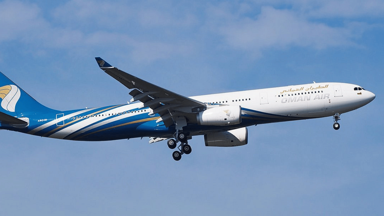 Oman Air: വയറ്റത്തടിച്ച് ഒമാൻ എയർ: പ്രവാസികൾ ഉൾപ്പെടെ 1000 ജീവനക്കാരെ പിരിച്ചുവിട്ടു
