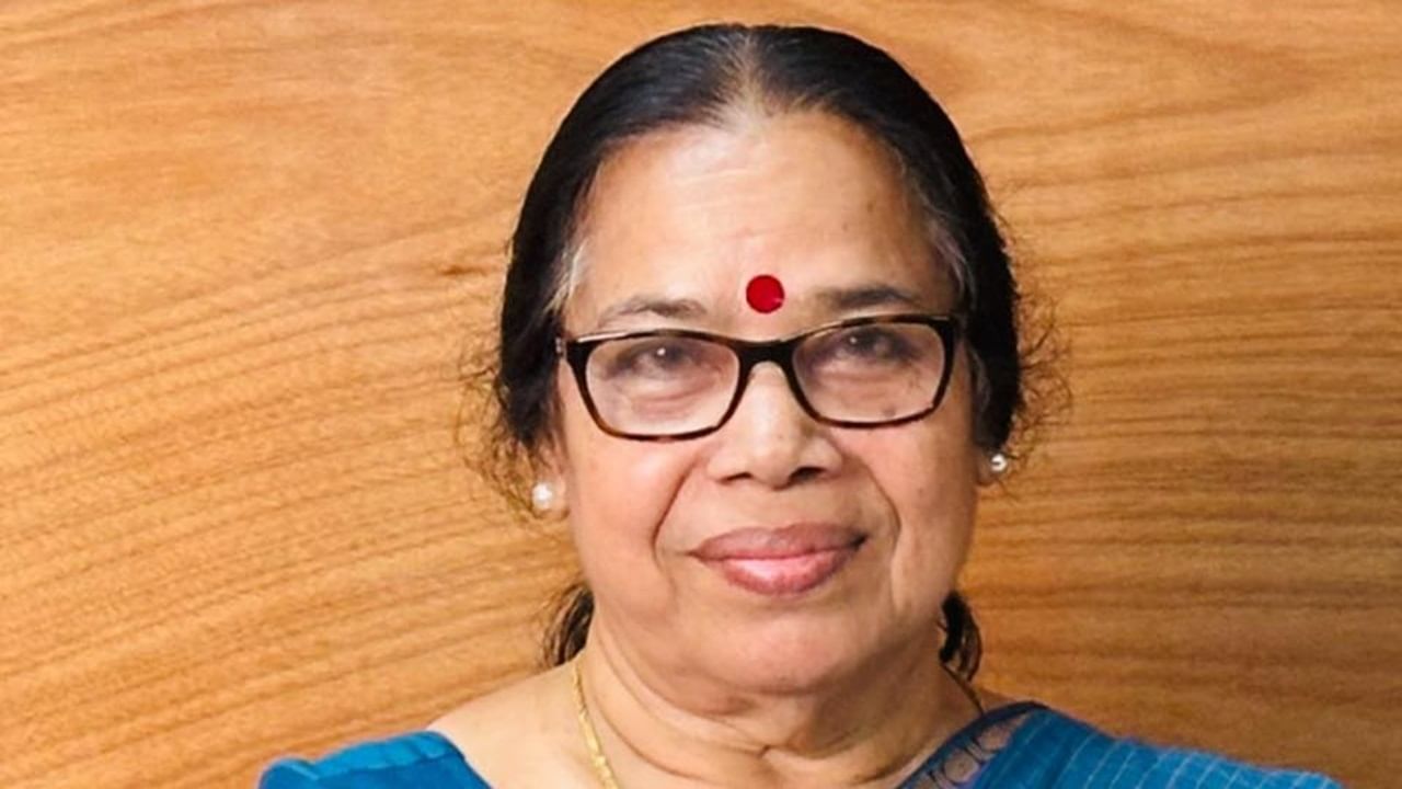 PK Sreemathi: ‘അങ്ങനെയൊരു ചര്ച്ചയേ ഉണ്ടായിട്ടില്ല’; സെക്രട്ടേറിയറ്റ് യോഗത്തില് വിലക്കേര്പ്പെടുത്തിയിട്ടില്ലെന്ന് പി.കെ. ശ്രീമതി PK Sreemathi: ‘അങ്ങനെയൊരു ചര്ച്ചയേ ഉണ്ടായിട്ടില്ല’; സെക്രട്ടേറിയറ്റ് യോഗത്തില് വിലക്കേര്പ്പെടുത്തിയിട്ടില്ലെന്ന് പി.കെ. ശ്രീമതി