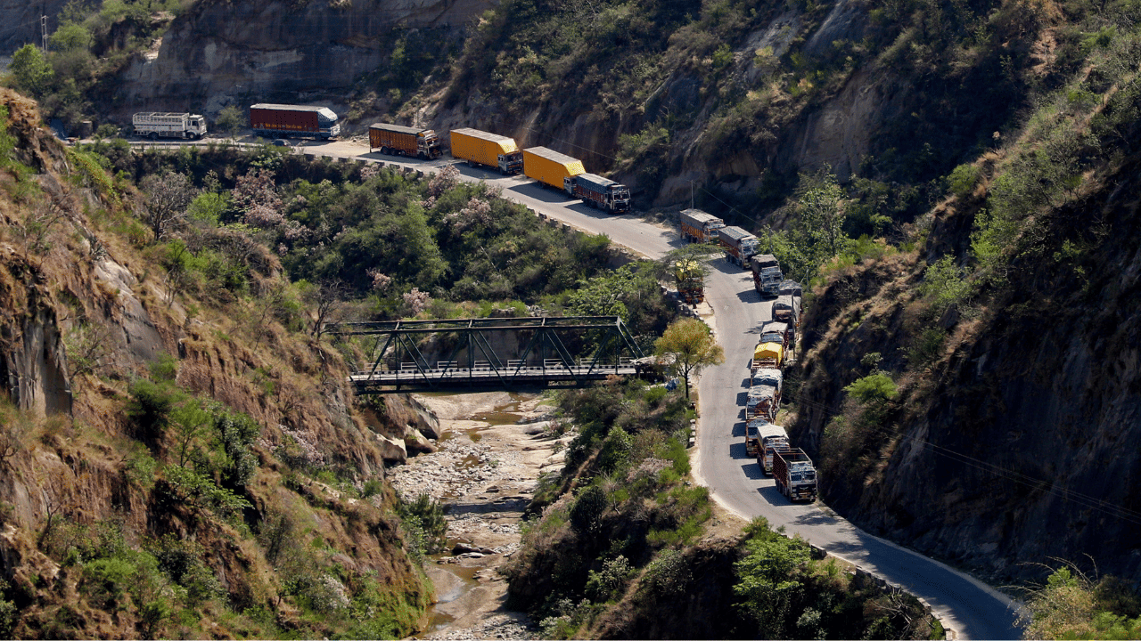 Pakistan Attack On LoC: കുപ്‌വാരയിലും പൂഞ്ചിലും പാക് പ്രകോപനം; തിരച്ചടി ശക്തമാക്കി ഇന്ത്യൻ സൈന്യം