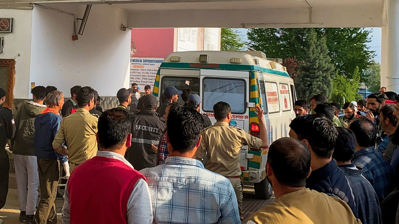 Pehalgam Terror Attack: പെഹൽഗാം ഭീകരാക്രമണം; മരിച്ചവരുടെ എണ്ണം 28 ആയി, കശ്മീരില് ഇന്ന് ബന്ദ് Pehalgam Terror Attack: പെഹൽഗാം ഭീകരാക്രമണം; മരിച്ചവരുടെ എണ്ണം 28 ആയി, കശ്മീരില് ഇന്ന് ബന്ദ്