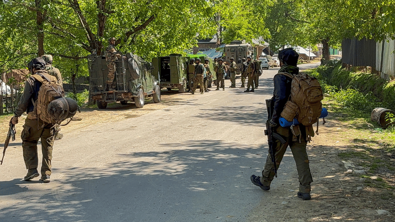Pahalgam Terrorist Attack: കൂടുതൽ ഭീകരാക്രമണങ്ങൾക്ക് സാധ്യത? കശ്മീരിലെ 48 വിനോദസഞ്ചാര കേന്ദ്രങ്ങൾ അടച്ചു