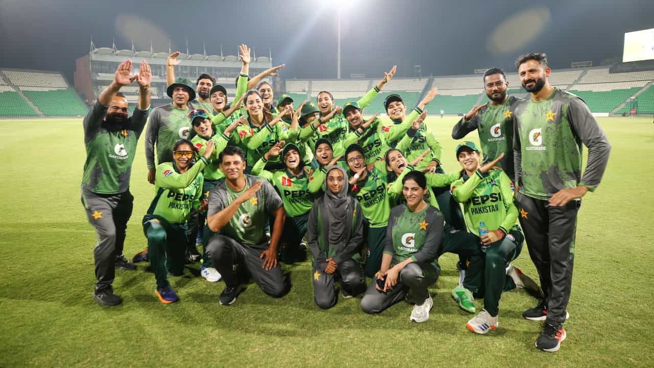 Womens World Cup 2025: വിട്ടുവീഴ്ചയില്ലാതെ പാകിസ്താൻ; ലോകകപ്പിനായി വനിതാ ടീം ഇന്ത്യയിലെത്തില്ല Womens World Cup 2025: വിട്ടുവീഴ്ചയില്ലാതെ പാകിസ്താൻ; ലോകകപ്പിനായി വനിതാ ടീം ഇന്ത്യയിലെത്തില്ല