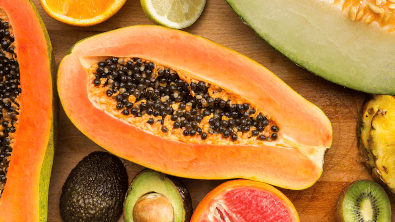 Papaya On Empty Stomach: വെറും വയറ്റിൽ പപ്പായ കഴിക്കുന്നത് കൊണ്ട് സംഭവിക്കുന്നത്? അറിയണം ഇക്കാര്യങ്ങൾ