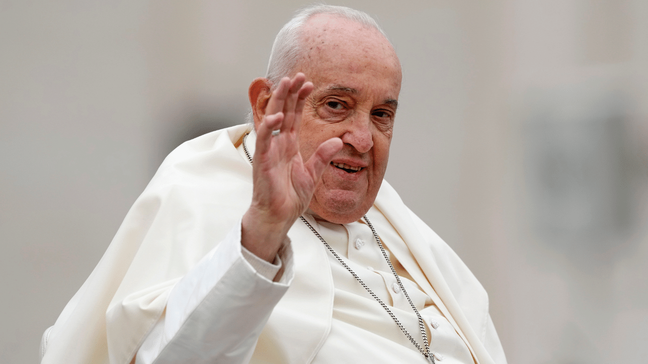 Pope Francis: അവസാന സന്ദേശവും യുദ്ധത്തിനെതിരേ, ആവശ്യപ്പെട്ടത് ഗാസയിൽ അടിയന്തര വെടിനിർത്തൽ; കാരുണ്യത്തിൻ്റെ മറുപേരായി മാർപാപ്പ Pope Francis: അവസാന സന്ദേശവും യുദ്ധത്തിനെതിരേ, ആവശ്യപ്പെട്ടത് ഗാസയിൽ അടിയന്തര വെടിനിർത്തൽ; കാരുണ്യത്തിൻ്റെ മറുപേരായി മാർപാപ്പ