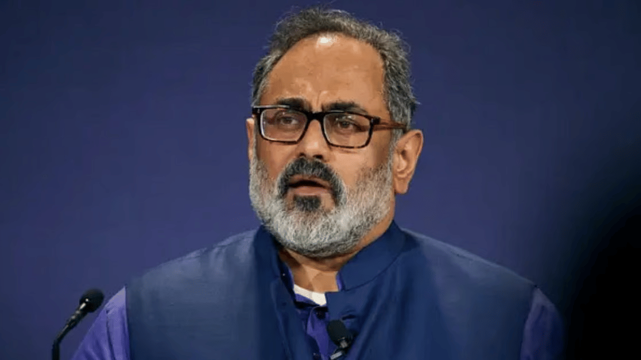 Rajeev Chandrasekhar: മലയാളം സംസാരിക്കാനുമറിയാം മലയാളത്തിൽ തെറി പറയാനുമറിയാം; വി ഡി സതീശന് മറുപടിയുമായി രാജീവ് ചന്ദ്രശേഖർ
