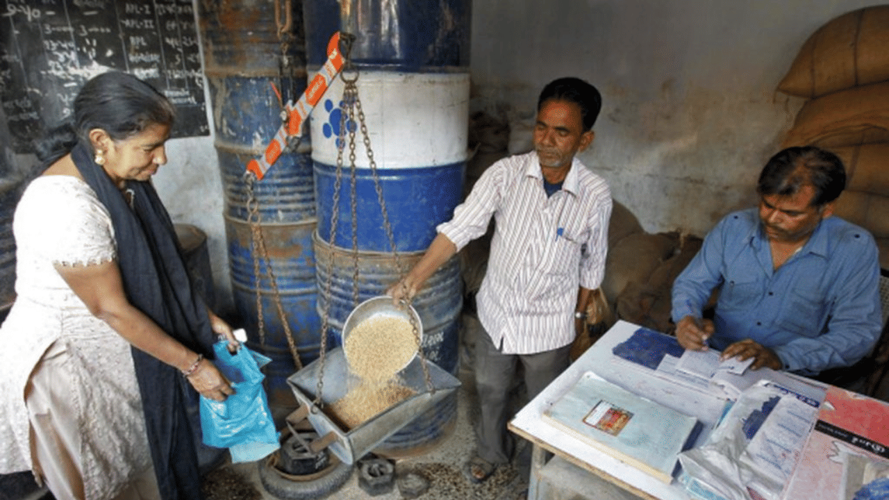 April Month Ration Distribution: ഏപ്രിലിലെ റേഷൻ വിതരണം ഇന്ന് അവസാനിക്കും; മെയ്യിലെ വിതരണം എപ്പോൾ?
