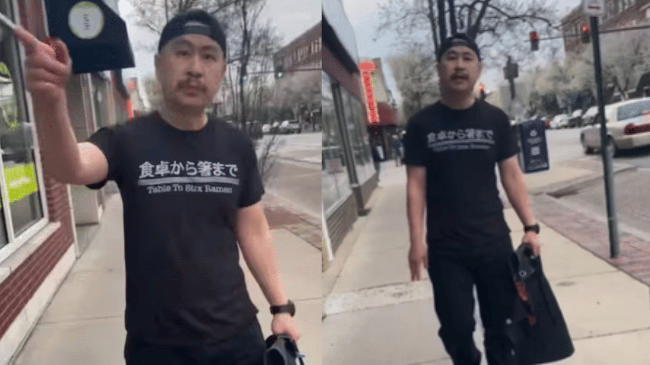 Viral News: ഭക്ഷണം കഴിച്ച ശേഷം ടിപ് കൊടുത്തില്ല; പിന്തുടര്ന്ന് പോയി തെറിവിളിച്ച് ഹോട്ടലുടമ Viral News: ഭക്ഷണം കഴിച്ച ശേഷം ടിപ് കൊടുത്തില്ല; പിന്തുടര്ന്ന് പോയി തെറിവിളിച്ച് ഹോട്ടലുടമ