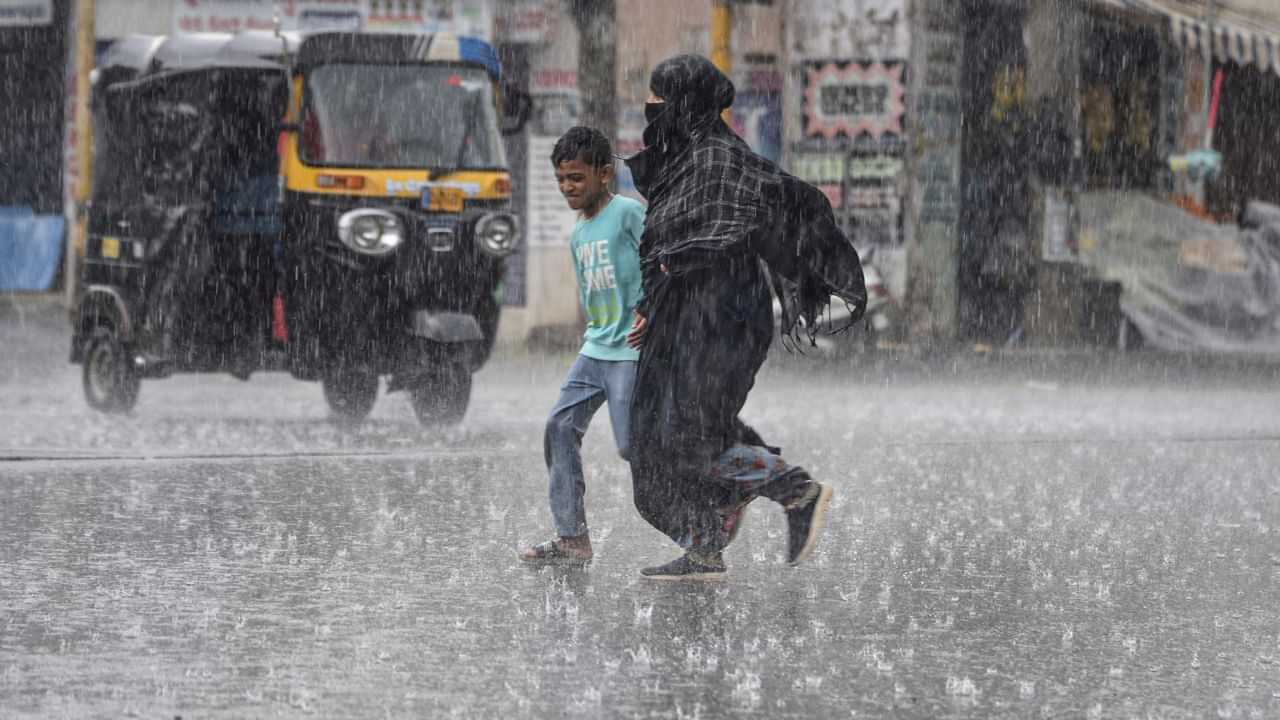 Kerala Rain Alert: 2025ലെ കാലവർഷം ഇതാ! തീയതി പ്രവചിച്ച് കേന്ദ്രകാലാവസ്ഥാ വകുപ്പ്; സംസ്ഥാനത്ത് ശക്തമായ മഴയ്ക്ക് സാധ്യത