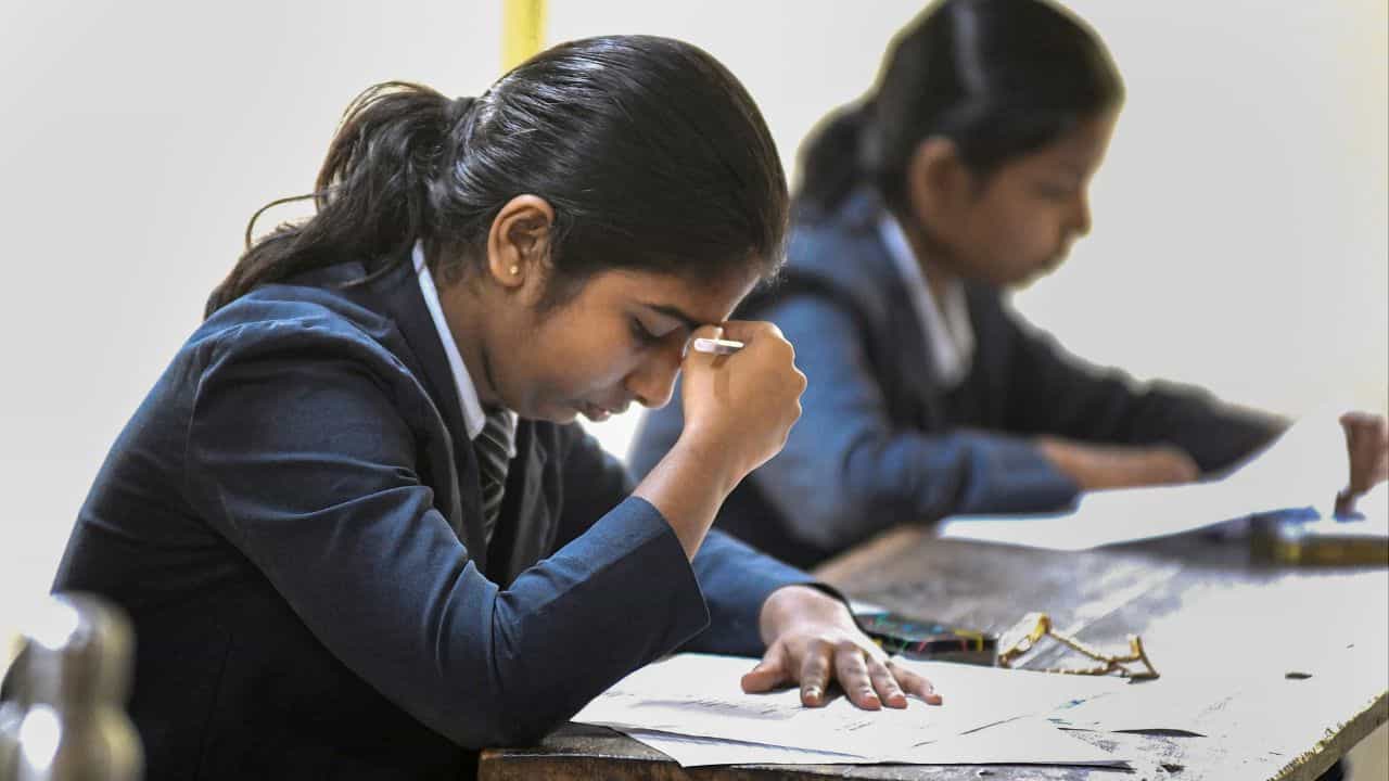 Kerala Plus One Improvement Result 2025 : പ്ലസ് ടുക്കാർ കാത്തിരിക്കുന്ന പ്ലസ് വൺ ഇംപ്രൂവ്മെൻ്റ് ഫലം; എന്ന് എപ്പോൾ പുറത്ത് വിടും?