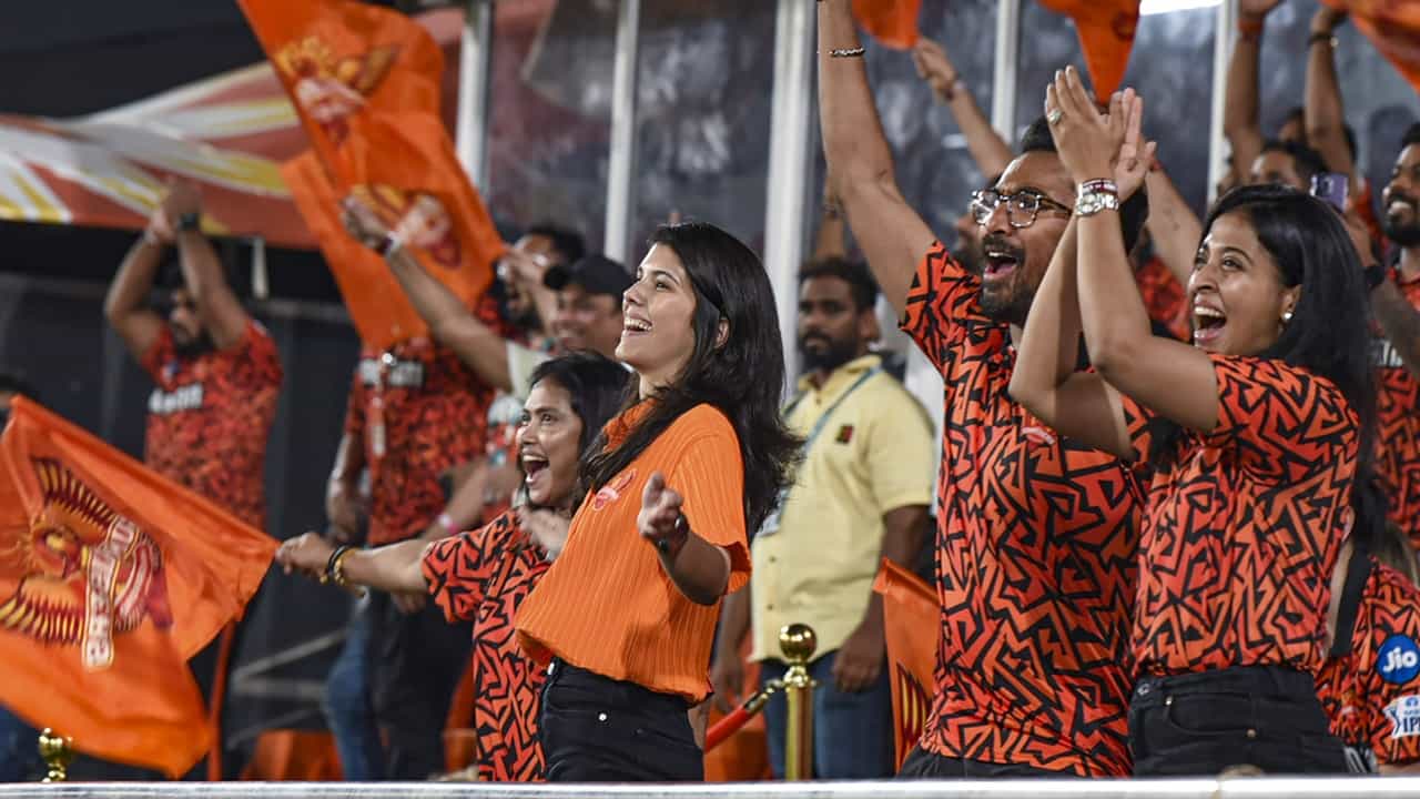 IPL 2025: ഹൈദരാബാദ് അസോസിയേഷനുമായി ഉടക്ക്; വിട്ടുവീഴ്ചയ്ക്കില്ലാതെ സണ്‍റൈസേഴ്‌സ്; തട്ടകം കേരളത്തിലേക്ക് മാറ്റുമോ?