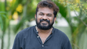 Tharun Moorthy: ‘കാസ്റ്റിങ് കോള് ഇടാറില്ല, ഒരുത്തന്റെ സ്വപ്നം വെച്ചിട്ടുള്ള മാർക്കറ്റിംഗ് ആണത്’; തരുൺ മൂർത്തി Tharun Moorthy: ‘കാസ്റ്റിങ് കോള് ഇടാറില്ല, ഒരുത്തന്റെ സ്വപ്നം വെച്ചിട്ടുള്ള മാർക്കറ്റിംഗ് ആണത്’; തരുൺ മൂർത്തി