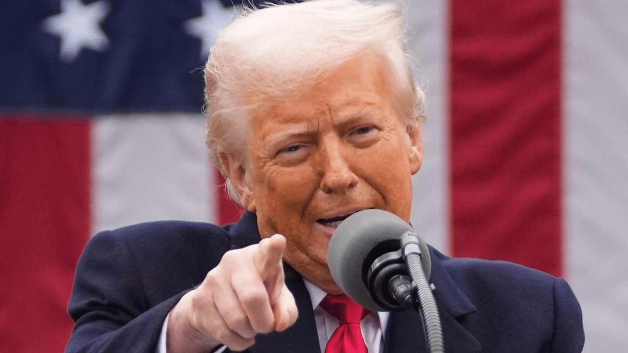 Donald Trump Tariffs: ഡോണാൾഡ് ട്രംപിൻ്റെ താരിഫ് പ്രഖ്യാപനം ആഗോള മാന്ദ്യത്തിലേക്കോ? യുഎസിനും തിരിച്ചടി