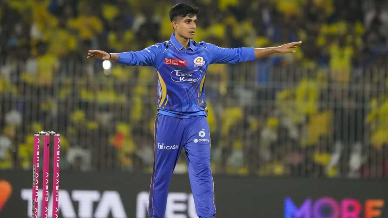 IPL 2025: ഫുട്‌ബോളിലും ഞെട്ടിച്ച് വിഘ്‌നേഷ് പുത്തൂര്‍, കണ്ണു തള്ളി ഹാര്‍ദ്ദിക് പാണ്ഡ്യ; ചെക്കന്‍ ഒരേ പൊളിയെന്ന് മുംബൈ ഇന്ത്യന്‍സ്‌