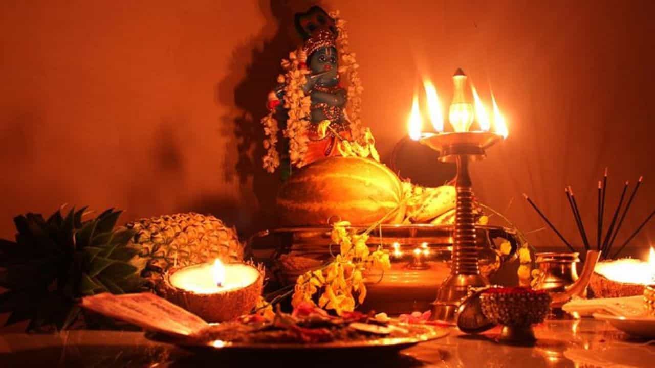 Vishu 2025: വിഷുക്കണി വെക്കുമ്പോള്‍ ചില കാര്യങ്ങള്‍ ശ്രദ്ധിക്കേണ്ടതുണ്ട്; അറിഞ്ഞിരിക്കാം