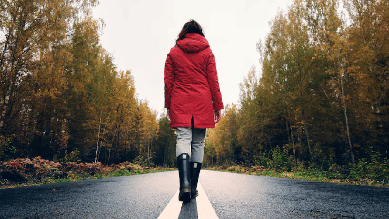 Walking Benefits: ദിവസവും ഒരു മണിക്കൂർ നടന്നാൽ ശരീരത്തിന് സംഭവിക്കുന്നത് എന്ത്? അറിയാതെ പോകരുത് Walking Benefits: ദിവസവും ഒരു മണിക്കൂർ നടന്നാൽ ശരീരത്തിന് സംഭവിക്കുന്നത് എന്ത്? അറിയാതെ പോകരുത്