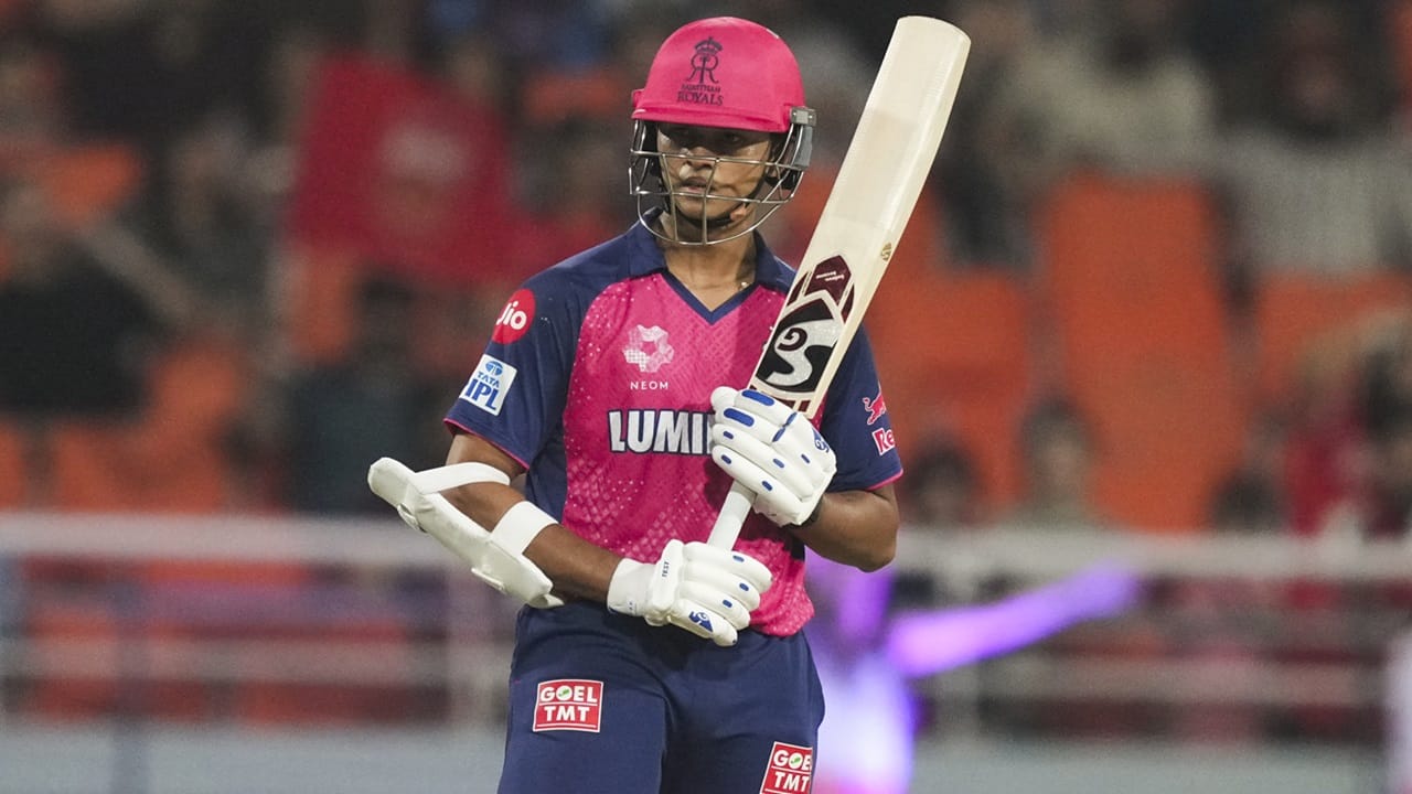 അഞ്ച് മത്സരങ്ങളില്‍ ഒരെണ്ണത്തില്‍ മാത്രമാണ് ജയ്‌സ്വാളിന് അര്‍ധശതകം നേടാനായത്. സണ്‍റൈസേഴ്‌സിനെതിരായ ആദ്യ മത്സരത്തില്‍ നേടിയത് ഒരു റണ്‍സ്. കൊല്‍ക്കത്ത നൈറ്റ് റൈഡേഴ്‌സിനെതിരായ രണ്ടാം മത്സരത്തില്‍ 24 പന്തില്‍ 29 റണ്‍സ്.