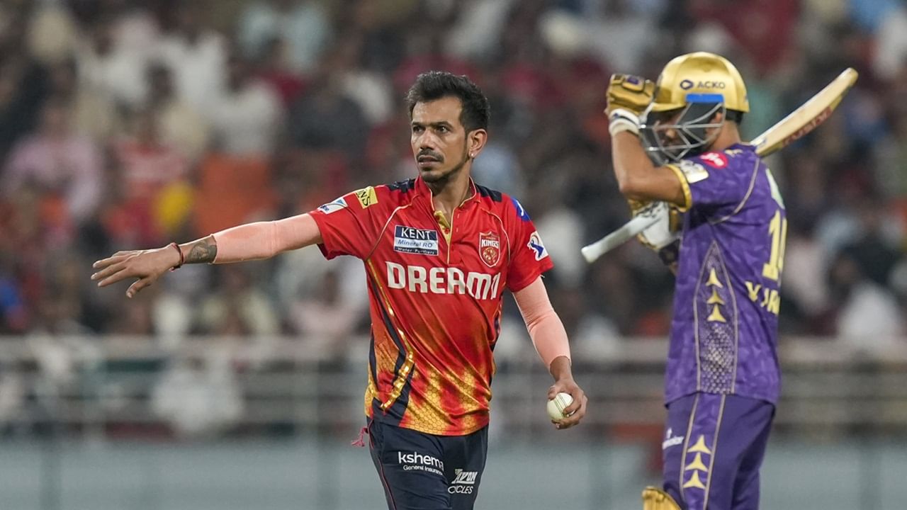 വെറും 111ന് റണ്‍സിന് പഞ്ചാബ് പുറത്തായി. അനായാസ ജയം ലക്ഷ്യമിട്ടിറങ്ങിയ കൊല്‍ക്കത്ത നൈറ്റ് റൈഡേസിനെ 15.1 ഓവറില്‍ 95 റണ്‍സിന് പഞ്ചാബ് ചുരുട്ടിക്കെട്ടി. കൊല്‍ക്കത്തയെ നിഷ്പ്രഭമാക്കിയ പഞ്ചാബ് ബൗളിങിനെ മുന്നില്‍ നിന്ന് നയിച്ചൊരു താരമുണ്ട്. പേര് യുസ്വേന്ദ്ര ചഹല്‍