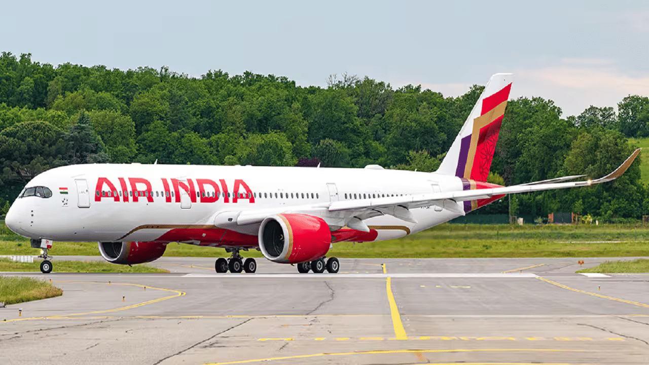 Air India Flight: എയർ ഇന്ത്യ വിമാനത്തിൽ യാത്രക്കാരനുമേൽ മൂത്രമൊഴിച്ച് സഹയാത്രികൻ; അന്വേഷണം