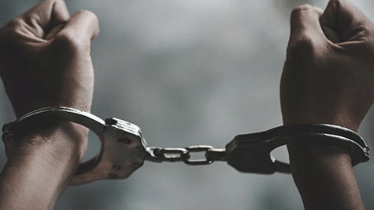 Air hostess Assaulted: വെന്‍റിലേറ്ററിൽ എയർഹോസ്റ്റസിനെ പീഡിപ്പിച്ച സംഭവം; ആശുപത്രി ടെക്നീഷ്യൻ അറസ്റ്റിൽ