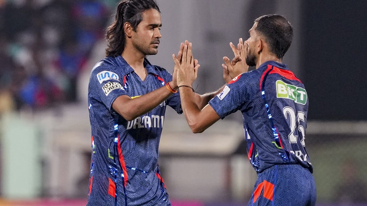 ഇതിനെതിരെ താരത്തിനെതിരെ നടപടിയുണ്ടാകുമോയെന്ന് വ്യക്തമല്ല. നാല് ഡീമെറിറ്റ് പോയിന്റ് ലഭിച്ചാല്‍ ഒരു മത്സരത്തില്‍ നിന്ന് സസ്‌പെന്‍ഷന്‍ ലഭിക്കാനും സാധ്യതയുണ്ട്. 30 ലക്ഷം രൂപയ്ക്കാണ് ദിഗ്വേശ് ലഖ്‌നൗ ടീമിലെത്തിയത്. കിട്ടിയ തുക ഫൈനടച്ച് തീര്‍ക്കുമോയെന്നാണ് ആരാധകരുടെ ചോദ്യം.