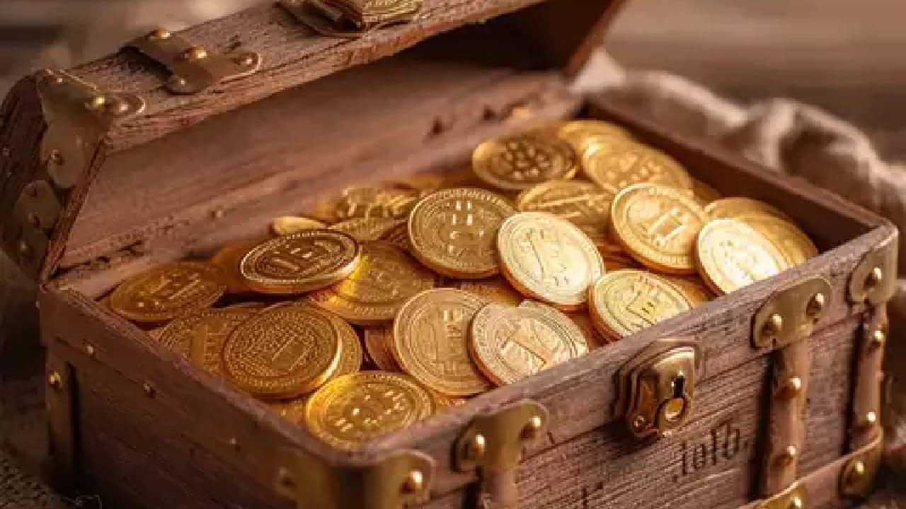 Akshaya Tritiya 2025: അക്ഷയ തൃതീയയ്ക്ക് സ്വർണ നാണയം വാങ്ങാനാണോ ഉദ്ദേശം; എങ്കിൽ ശ്രദ്ധിക്കുക, ഈ കാര്യങ്ങൾ അറിയാതെ പോവരുത് Akshaya Tritiya 2025: അക്ഷയ തൃതീയയ്ക്ക് സ്വർണ നാണയം വാങ്ങാനാണോ ഉദ്ദേശം; എങ്കിൽ ശ്രദ്ധിക്കുക, ഈ കാര്യങ്ങൾ അറിയാതെ പോവരുത്