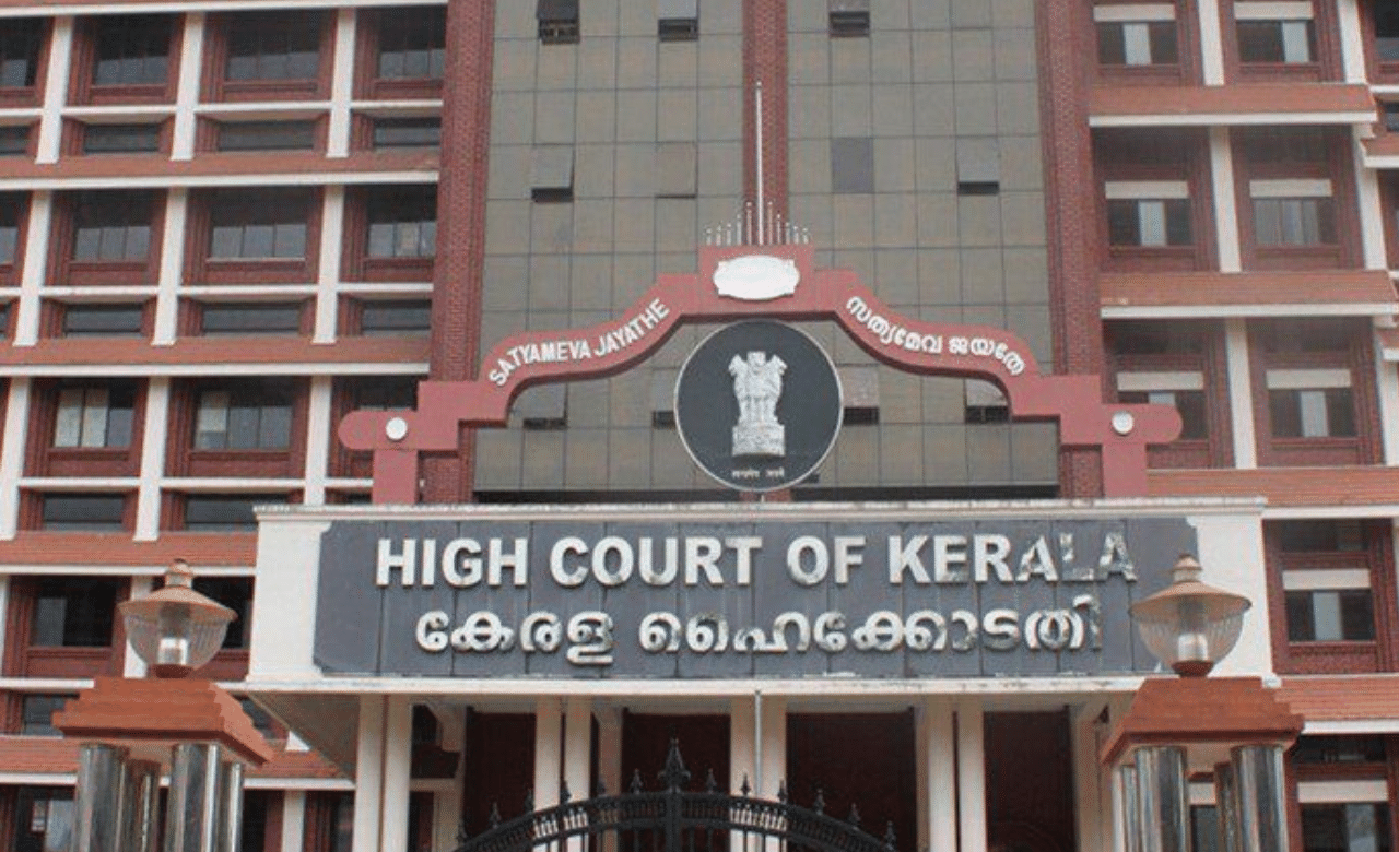 Munambam Judicial Commision: മുനമ്പം ജുഡീഷ്യൽ കമ്മീഷന് തുടരാം; സിംഗിള്‍ ബെഞ്ച് ഉത്തരവ് സ്റ്റേ ചെയ്ത് ഹൈക്കോടതി