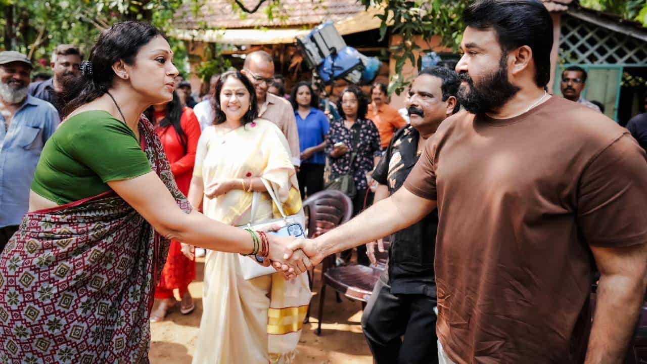 Thudarum Movie: ഒരു തോളിൽ നീയും, മറ്റേ തോളിൽ ഞാനും; ലാൽ നമ്മളെ കറക്‌ടായി കൊണ്ടുപോകും; ശോഭന പറഞ്ഞതിനെ കുറിച്ച് തരുൺ മൂർത്തി