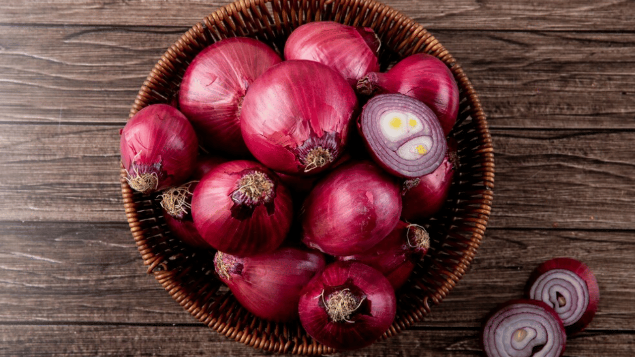 സവാളയിലെ ക്വെർഷിറ്റിൻ എന്ന ഘടകം ആസ്ത്മ, അലർജി തുടങ്ങിയ ശ്വാസകോശ രോഗങ്ങളിൽ നിന്ന് സംരക്ഷിക്കുന്നു.