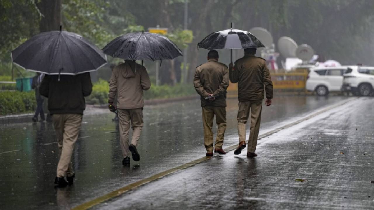 Kerala Rain Alert: സംസ്ഥാനത്ത് ശക്തമായ മഴ; അഞ്ച് ജില്ലകളിൽ യെല്ലോ അലർട്ട്, തിരുവനന്തപുരത്ത് കള്ളക്കടൽ മുന്നറിയിപ്പ്