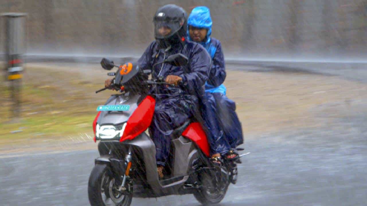 Kerala Weather Update: കേരളത്തിൽ ഇന്നും പരക്കെ മഴയ്ക്ക് സാധ്യത, എട്ട് ജില്ലകളിൽ യെല്ലോ അലർട്ട്