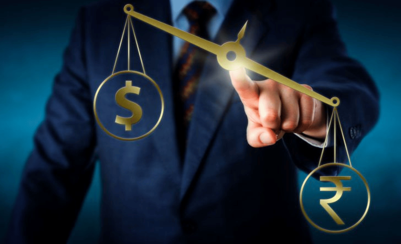 Rupee and Dollar: രൂപയുടെ മൂല്യം നിർണയിക്കുന്നത് എങ്ങനെ, രൂപയും ഡോളറും തമ്മിലുള്ള ബന്ധം എന്ത്?
