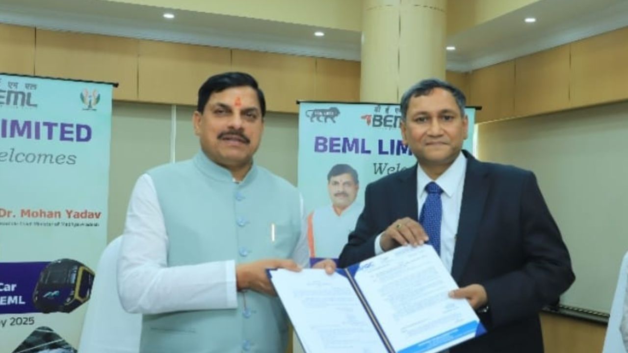 BEML-ന്റെ 2100-ാമത്തെ മെട്രോ കോച്ചിന് ഫ്ലാഗ് ഓഫ്: ഒപ്പം മധ്യപ്രദേശിൽ പുതിയ റെയിൽ യൂണിറ്റിനായി ഭൂമിയും ലഭിച്ചു