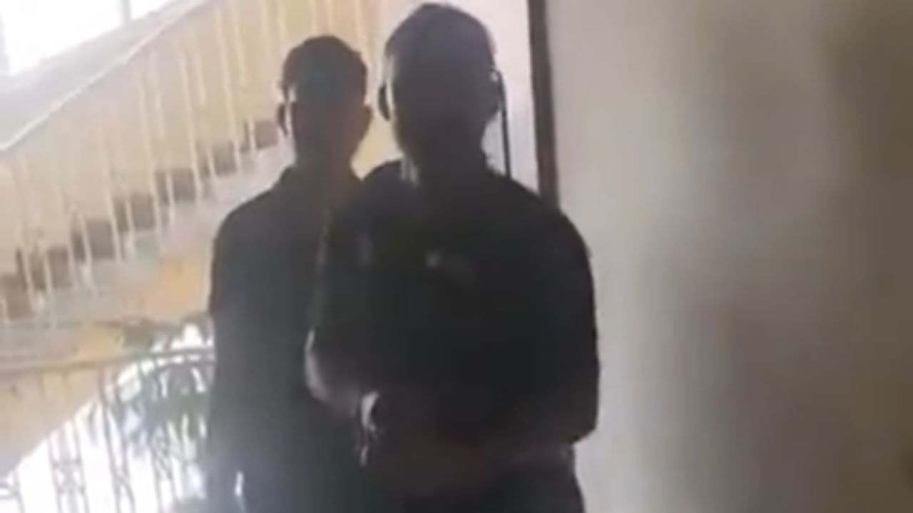 BJP: “മുസ്ലിമാണോ?, ഇവിടെ ജോലിയില്ല”; അർബൻ കമ്പനി ടെക്നീഷ്യന്മാരെ മടക്കി അയച്ച് ബിജെപി നേതാവ്