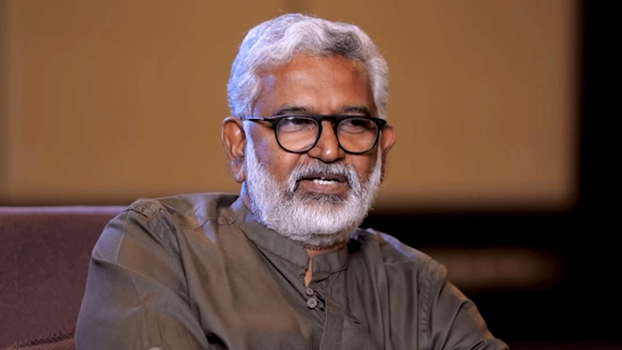 Blessy: തന്മാത്ര എഴുതിക്കഴിഞ്ഞ് വായിച്ചുകേൾപ്പിച്ചപ്പോൾ ഇത് ചെയ്യാൻ പറ്റില്ലെന്നാണ് നിർമാതാക്കൾ പറഞ്ഞത്; ബ്ലെസി Blessy: തന്മാത്ര എഴുതിക്കഴിഞ്ഞ് വായിച്ചുകേൾപ്പിച്ചപ്പോൾ ഇത് ചെയ്യാൻ പറ്റില്ലെന്നാണ് നിർമാതാക്കൾ പറഞ്ഞത്; ബ്ലെസി