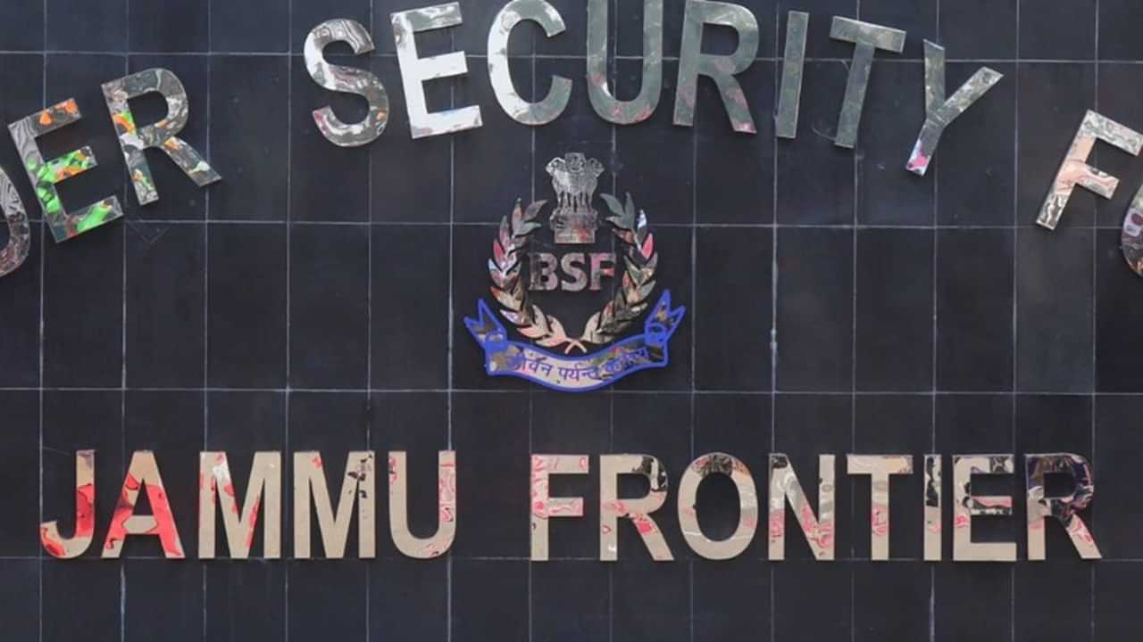 India vs Pakistan Conflict: അതിര്‍ത്തിയില്‍ വന്‍ നുഴഞ്ഞുകയറ്റ ശ്രമം പരാജയപ്പെടുത്തി ബിഎസ്എഫ്; നിയന്ത്രണരേഖയ്ക്ക് സമീപം സ്‌ഫോടനം? റിപ്പോര്‍ട്ട്‌