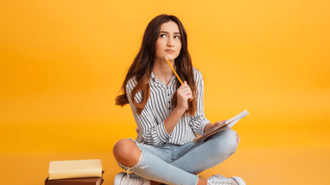 അക്കൗണ്ടിങും മാനേജ്മെന്റും: സാമ്പത്തിക മേഖലയിൽ തൊഴിൽ ആ​ഗ്ര​ഹിക്കുന്നവർക്ക് അക്കൗണ്ടിങ് മാനേജ്മെന്റ് കോഴ്സുകൾ ചെയ്യാവുന്നതാണ്. ഇവയ്ക്ക് തൊഴിൽ സാധ്യത ഏറെയാണ്.