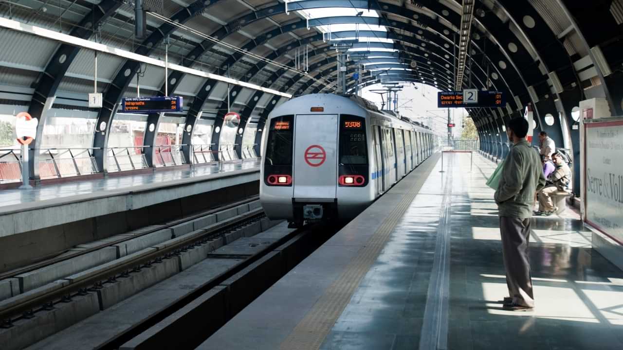 Uber App: ഊബർ ആപ്പ് വഴി ഇനി മെട്രോ ടിക്കറ്റുകളും; ആദ്യ സഹകരണം ഡൽഹി മെട്രോയുമായി Uber App: ഊബർ ആപ്പ് വഴി ഇനി മെട്രോ ടിക്കറ്റുകളും; ആദ്യ സഹകരണം ഡൽഹി മെട്രോയുമായി