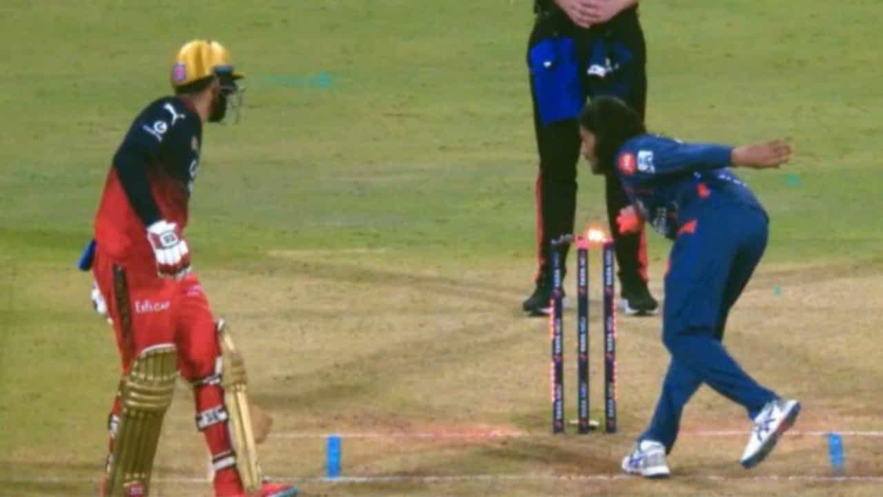 IPL 2025: ജിതേഷിനെ മങ്കാദിങ് ചെയ്ത് ദിഗ്‌വേഷ് റാഠി; നോട്ടൗട്ട് വിളിക്കുന്നതിനിടെ അപ്പീൽ പിൻവലിച്ച് ഋഷഭ് പന്ത്