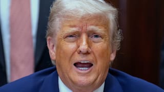 Donald Trump: സന്ദര്‍ശനത്തിന് തൊട്ടുമുമ്പായി യുഎഇക്ക് ആയുധങ്ങള്‍ വില്‍ക്കാന്‍ അനുമതി നല്‍കി ട്രംപ്