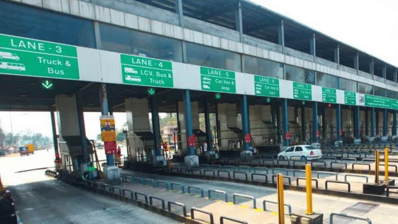 FASTag error: വീട്ടിൽ കിടന്ന വാഹനത്തിന് ടോൾ; ശ്രദ്ധിച്ചില്ലെങ്കിൽ പണം പോകും, പരാതി നൽകാം