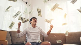 Credit Score: താഴോട്ട് പോട്ടെ എത്ര വേണേലും പോട്ടെ! ക്രെഡിറ്റ് സ്‌കോര്‍ നമുക്ക് ഉയര്‍ത്താം