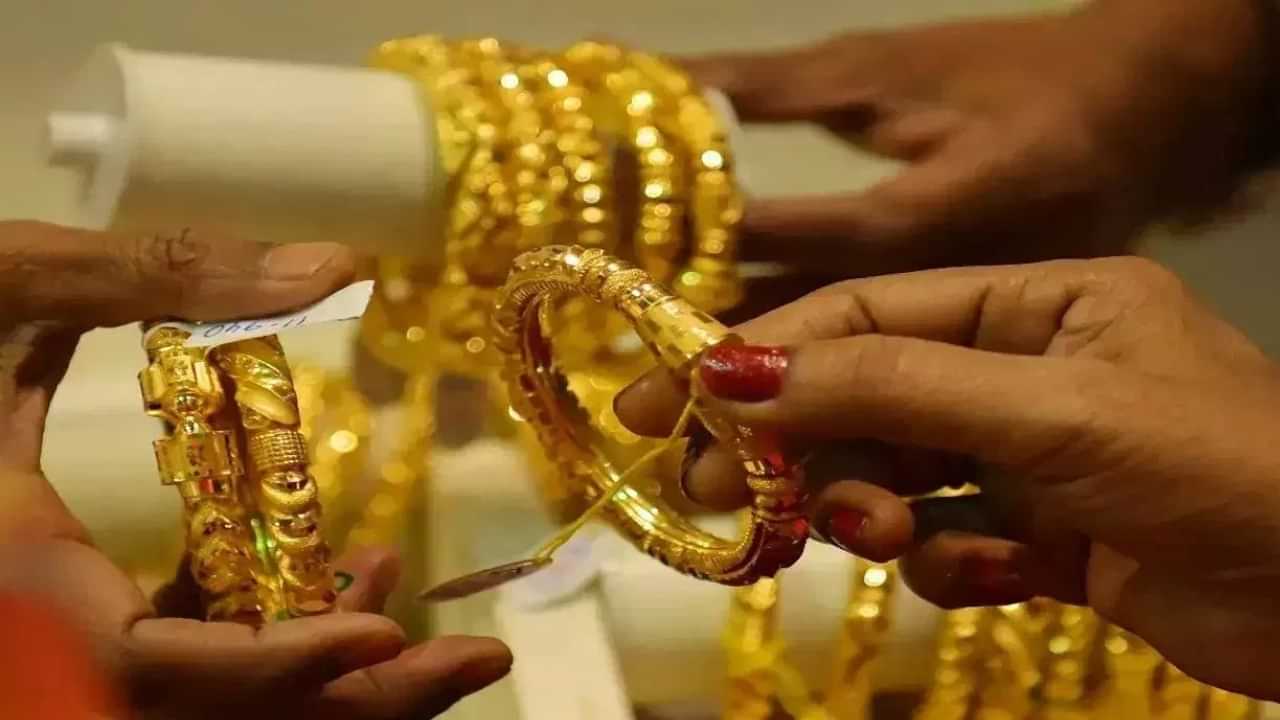 Gold EMI: സ്വർണം ഇഎംഐ ഇട്ട് വാങ്ങാമോ? ലാഭകരമാണോ?