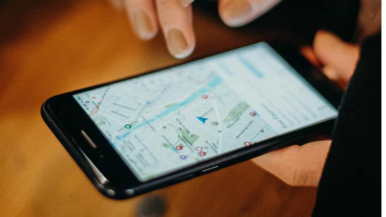 Google Map : ഇത്തവണ ഗൂഗിൾ മാപ്പ് രക്ഷകനായി; 29 വർഷങ്ങൾക്ക് മുമ്പ് യുവാവിന് നഷ്ടമായ നാടും കുടുംബവും തിരികെ ലഭിച്ചു Google Map : ഇത്തവണ ഗൂഗിൾ മാപ്പ് രക്ഷകനായി; 29 വർഷങ്ങൾക്ക് മുമ്പ് യുവാവിന് നഷ്ടമായ നാടും കുടുംബവും തിരികെ ലഭിച്ചു