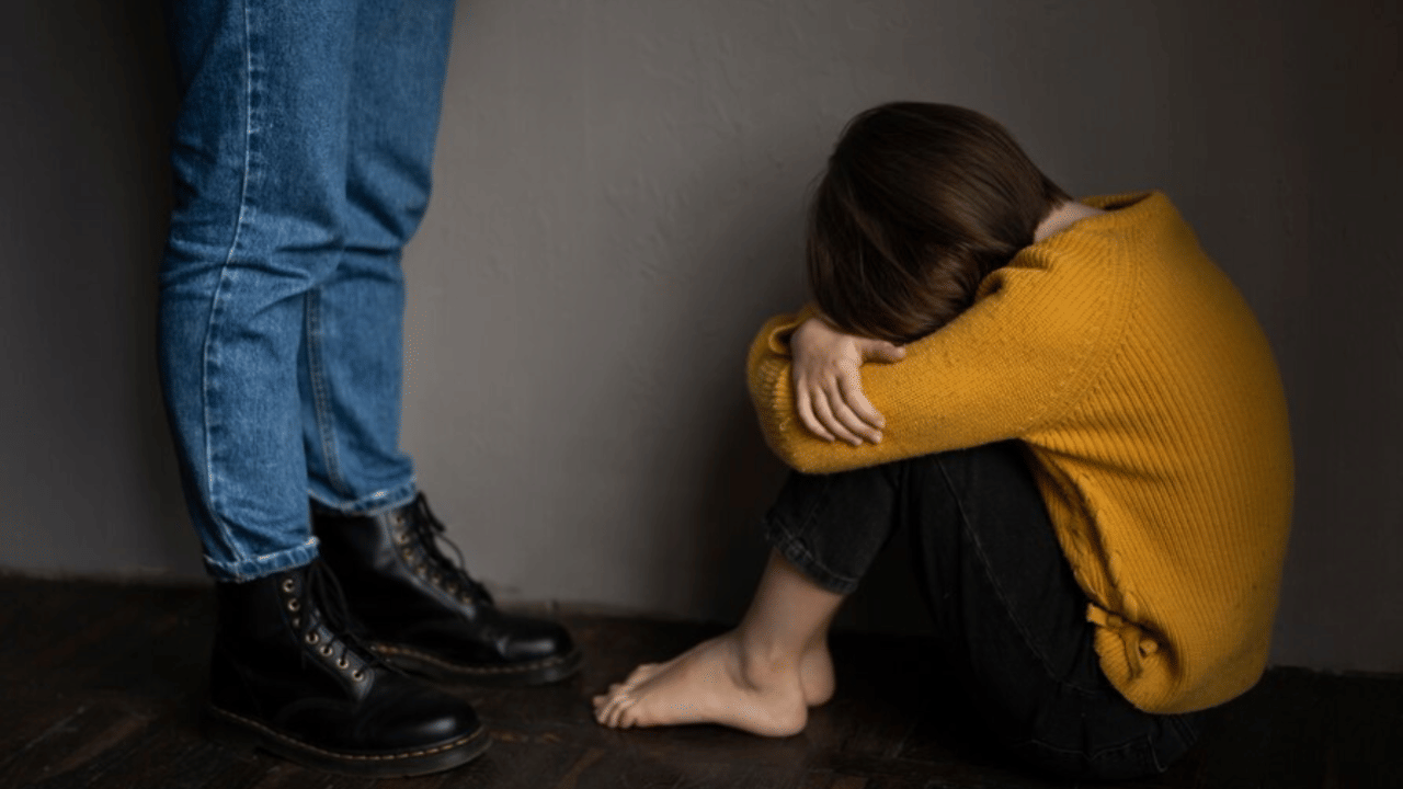 POCSO Case: സഹപ്രവർത്തകയുടെ മകനെ പീഡിപ്പിച്ചുവെന്ന് പരാതി; 28കാരിക്കെതിരെ പോക്സോ കേസ്