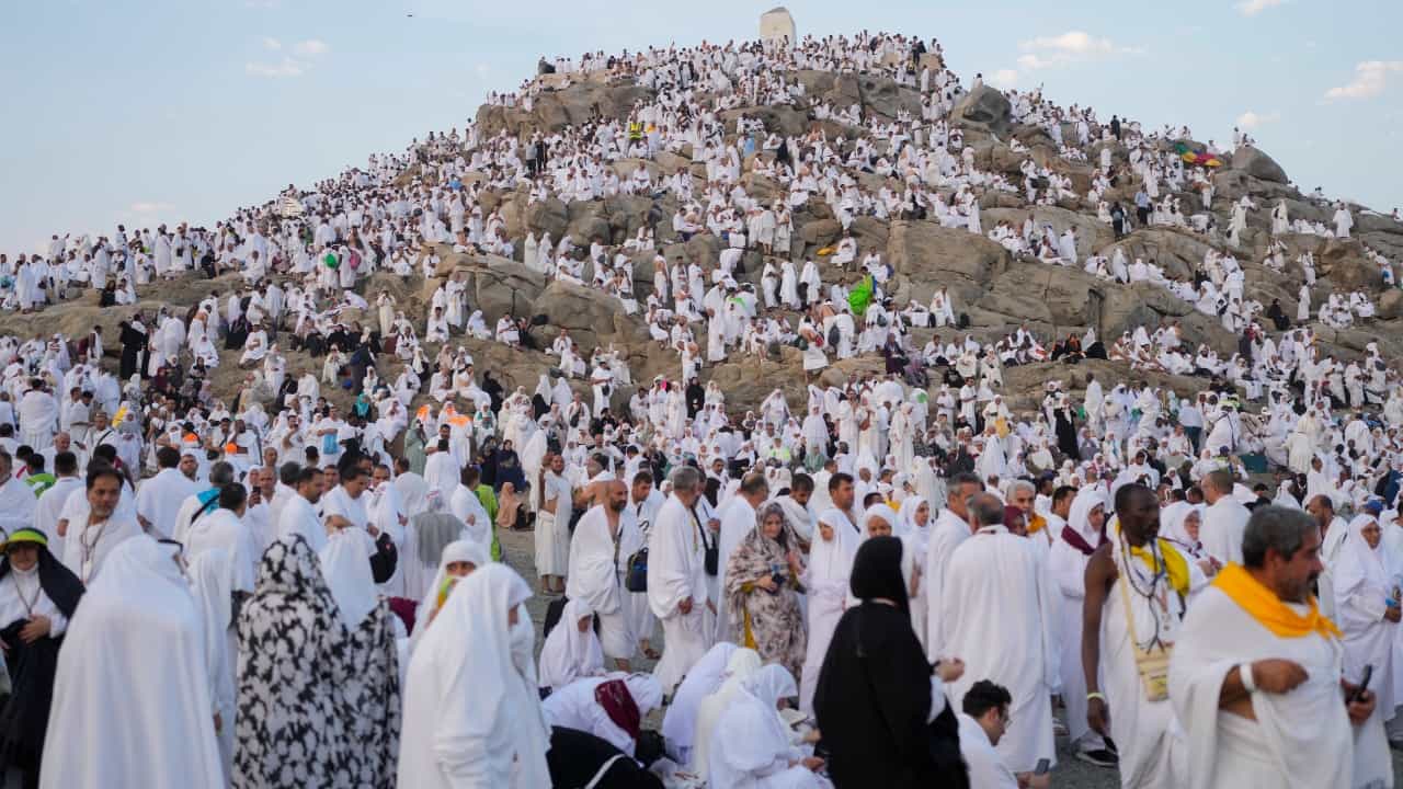 Hajj 2025: പെർമിറ്റില്ലാതെ ഹജ്ജ് തീർത്ഥാടനത്തിന് പോകുന്നവർക്ക് 50,000 ദിർഹം പിഴ; മുന്നറിയിപ്പുമായി യുഎഇ