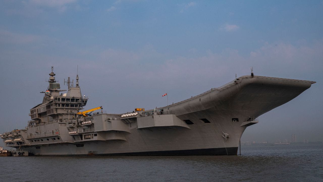 INS വിക്രാന്ത് ഇപ്പോൾ എവിടെയാണ്? കൊച്ചി നേവൽ ബേസിലേക്ക് വിളിച്ച കോഴിക്കോട് സ്വദേശി പിടിയിൽ