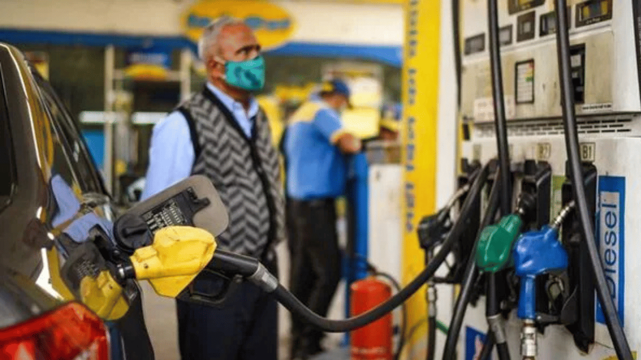 IOCL: ആരും പരിഭ്രാന്തരാകേണ്ട! രാജ്യത്തെ പെട്രോൾ പമ്പുകളിൽ ആവശ്യത്തിന് ഇന്ധനമുണ്ട്; ഐഒസിഎൽ